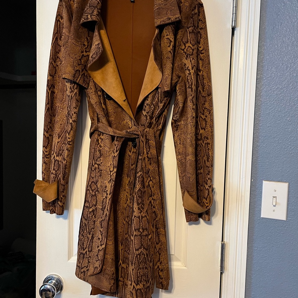 Brand new-never worn beautiful lined jacket!